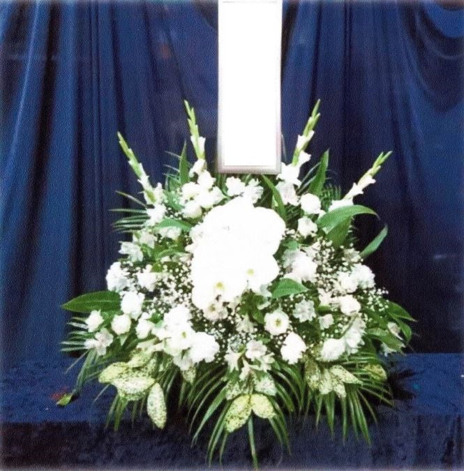 供花 01（洋花）白系＜デジタルメッセージを添えることが出来ます＞